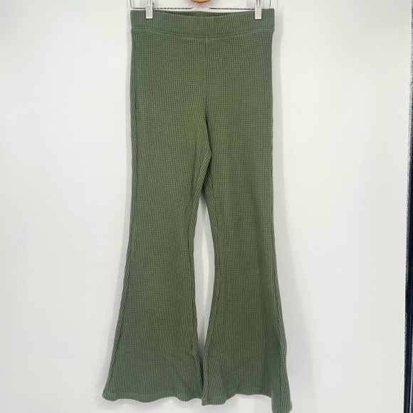 aerie Pants - AERIE AE American Eagle high waist waffle knit flare pull on pant Medium